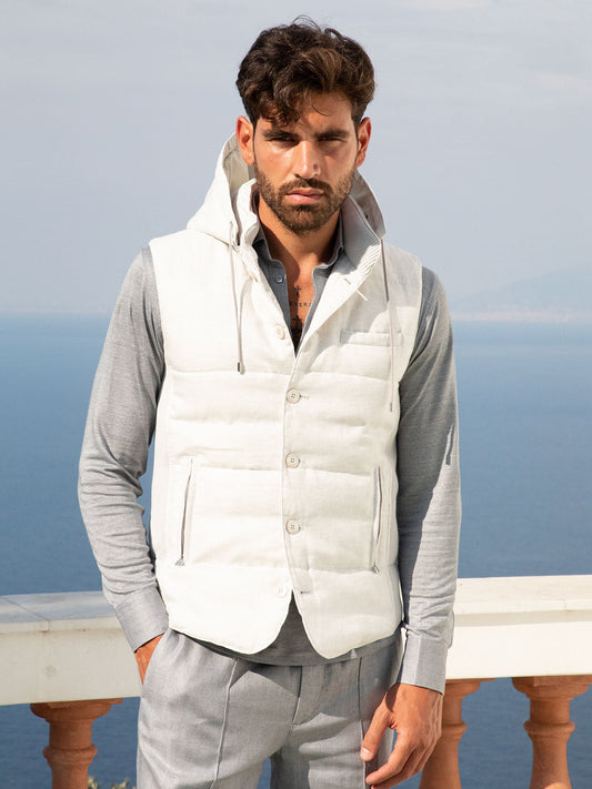 Gilet Cappuccio 100% Capri white linen gilet worn by model