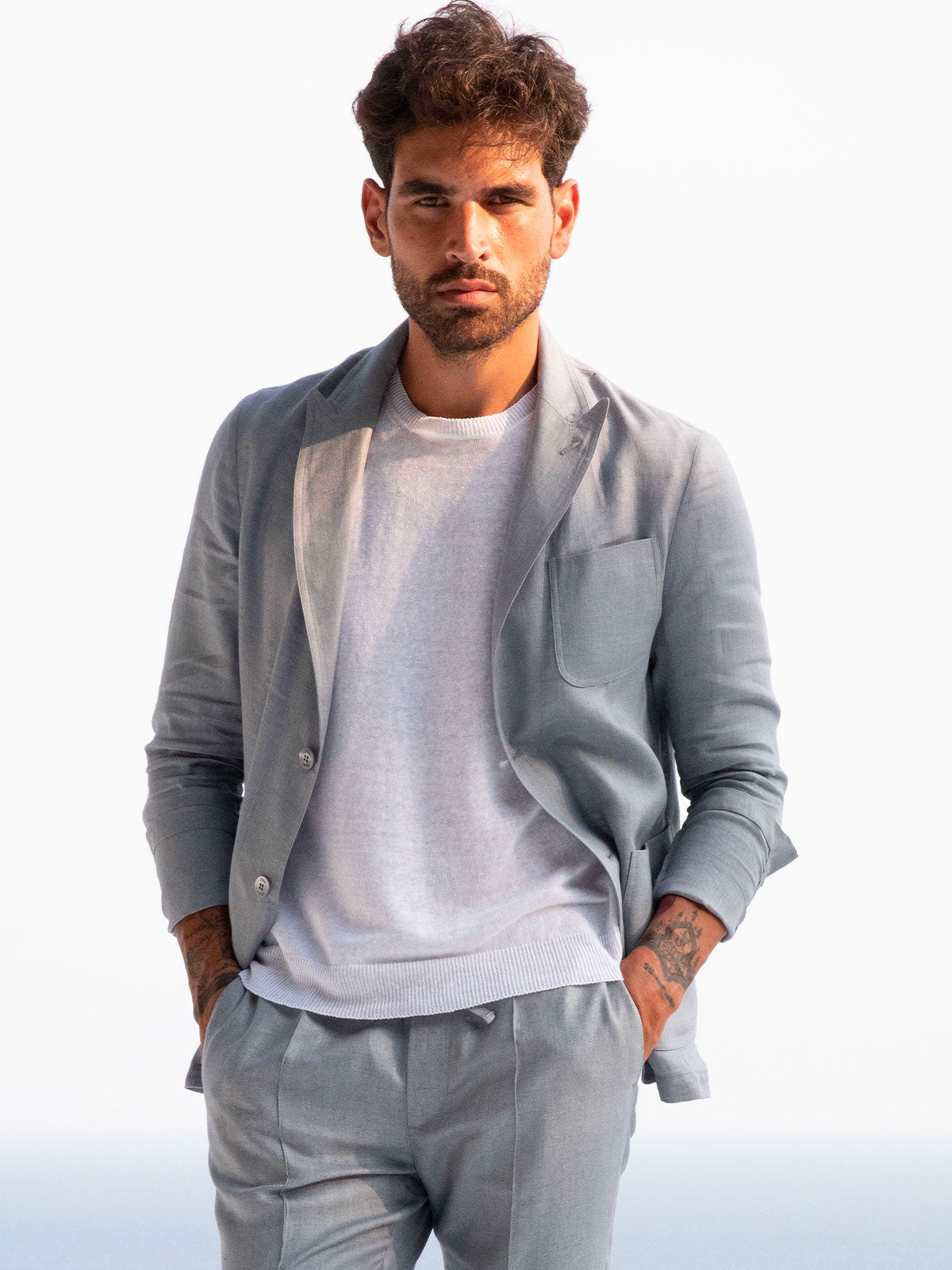 T-Shirt M/C 100% Capri white linen t-shirt worn by model T-Shirt M/C 100% Capri white linen t-shirt worn by model