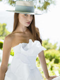 Top Fiore Grande 100% Capri white linen top worn by model Top Fiore Grande 100% Capri white linen top worn by model