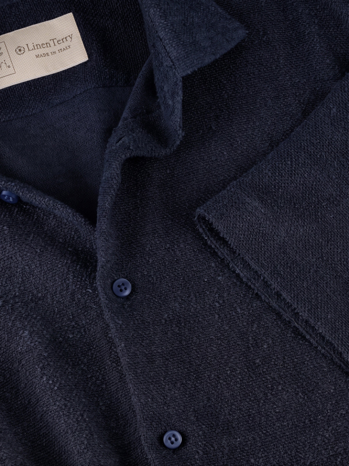 Terry Short Sleeve blue linen terry shirt, detail – 100% Capri