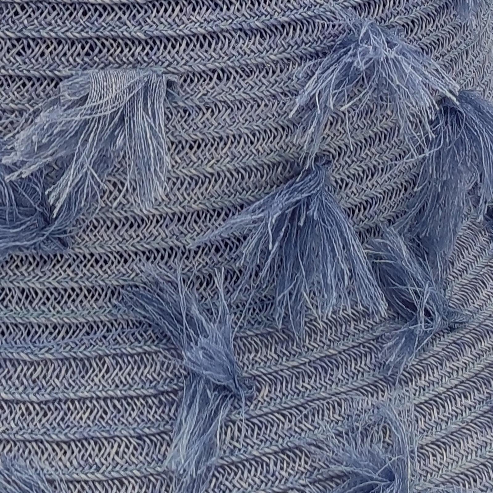 Cloche Bon Effiloche 100% Capri jeans straw hat detail