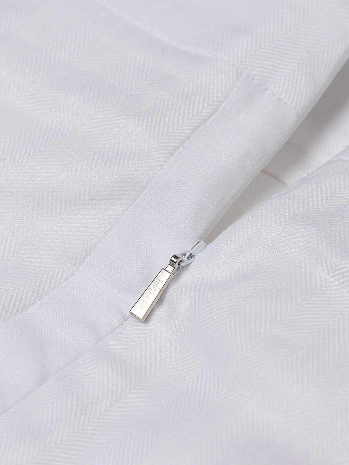 Mara Linen Pants for woman 100% Capri white linen pant detail
