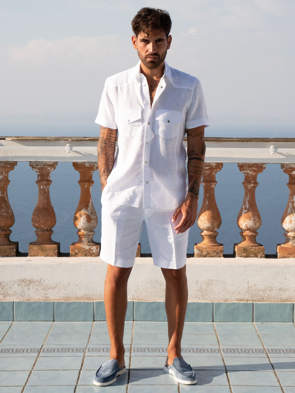 Bermuda Capri 100% Capri white linen pant worn by model