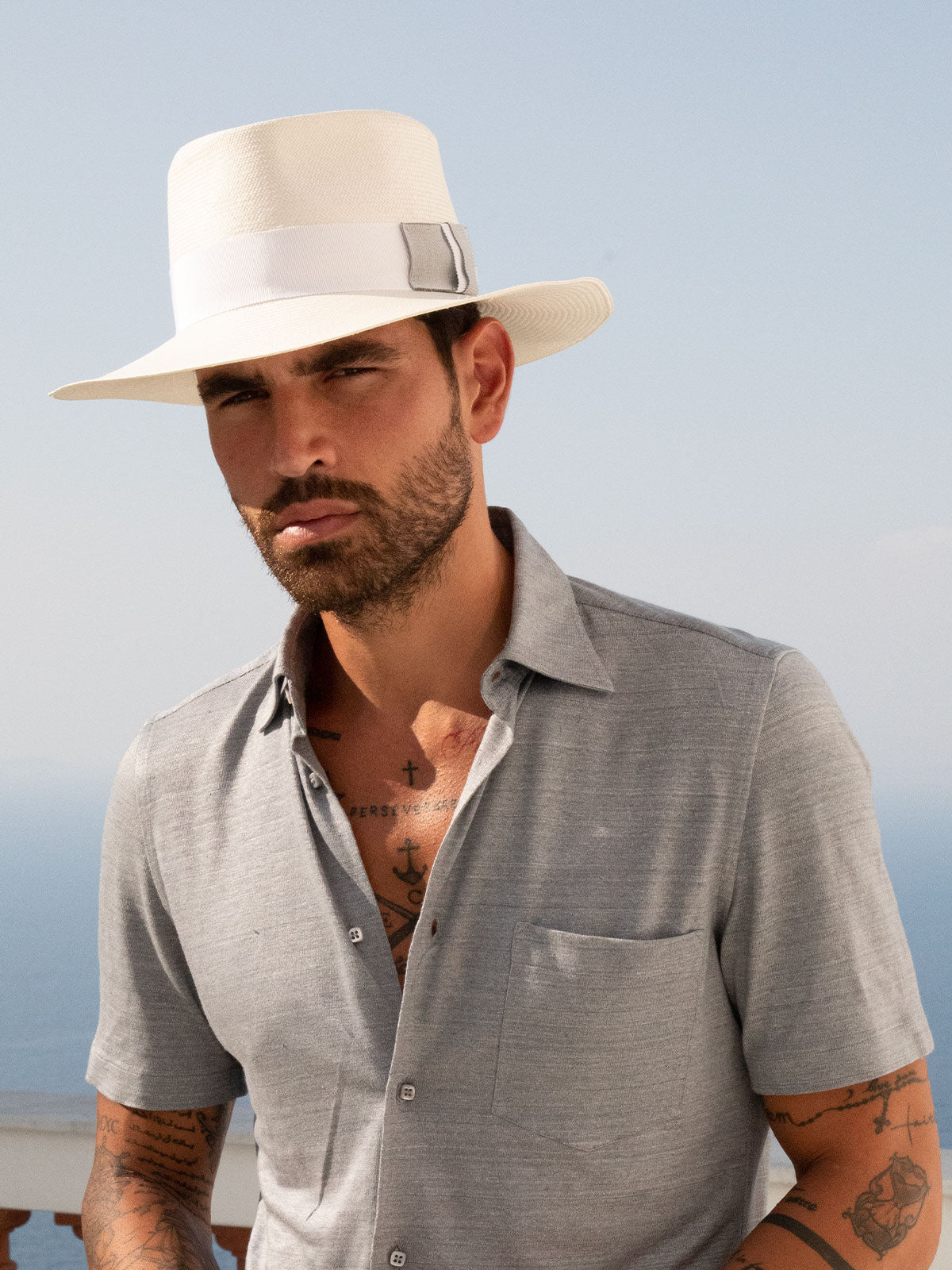Panama Man 100% Capri grey and white straw hat worn by model